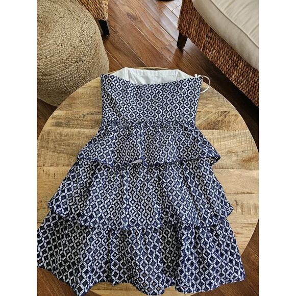 White House Black Market Eyelet Strapless Tiered Dress Admiral Size 0 Navy - Picture 10 of 12